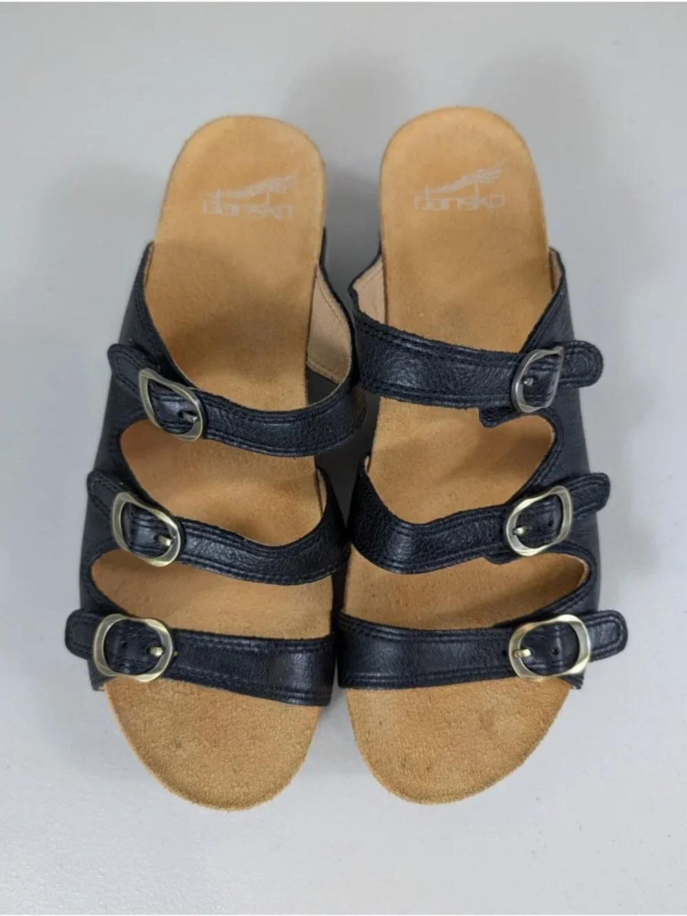 Dansko Tarin sandals in black leather women's size 7.5
